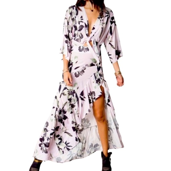 Stillwater Floral Asymmetric High Low V-Neck Front Tie  Dress - Picture 1 of 14